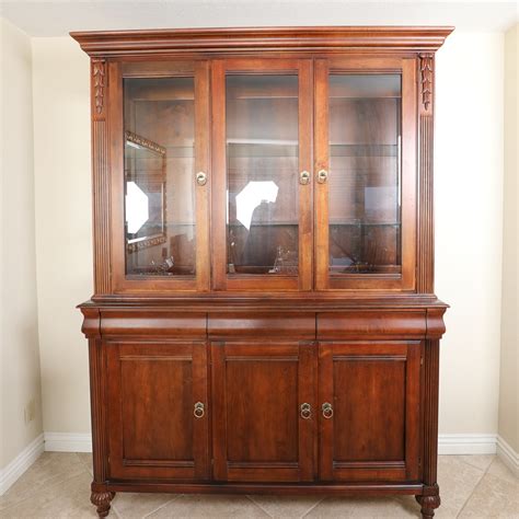 ethan allen vintage china cabinet.